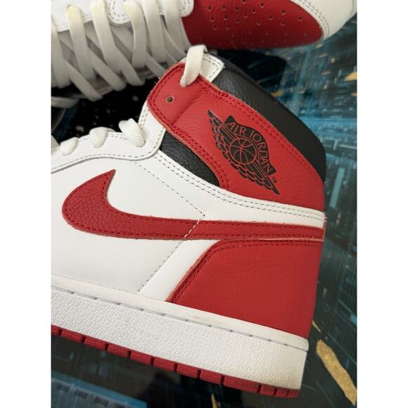Nike Air Jordan 1 Retro High OG Chicago White Red Black Size 10 555088-161 - Picture 5 of 11